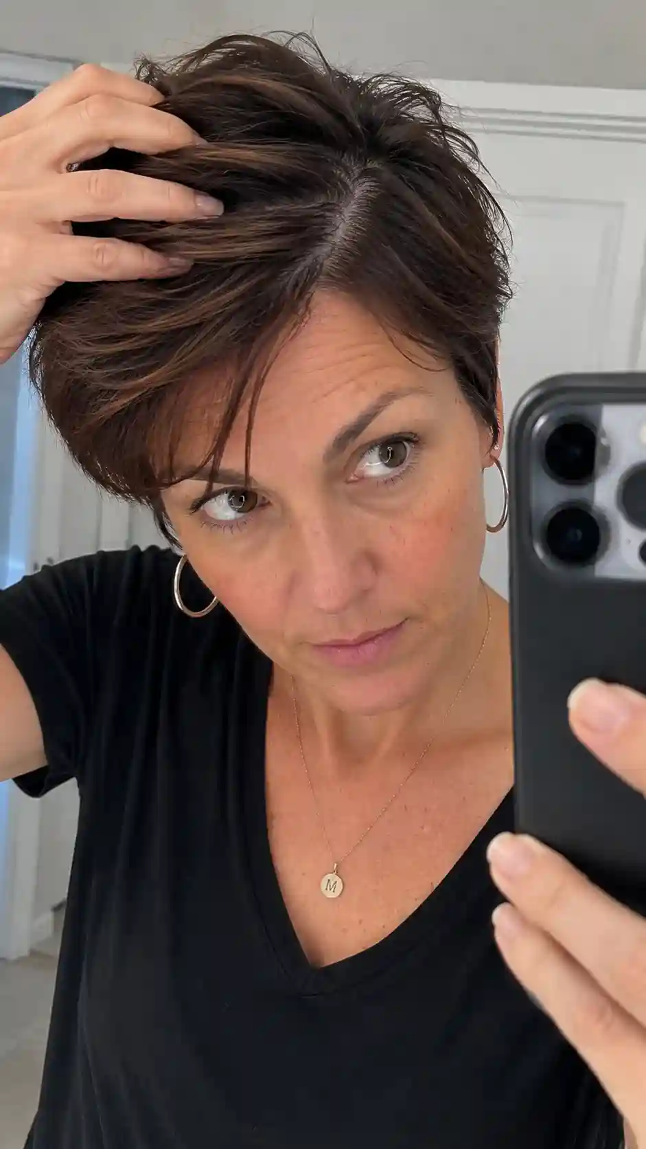 Seitlicher Scheitel bei wenig Haaren am Oberkopf
