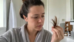 Haarpflege für trockenes Haar: 7 Tipps für seidiges Haar